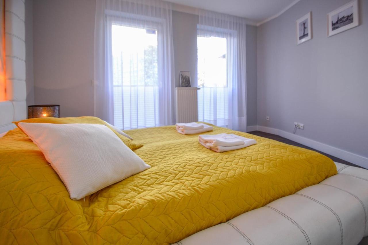 Apartamenty Bryza - Chelmonskiego - Parking - Centrum Swinoujscie Dış mekan fotoğraf