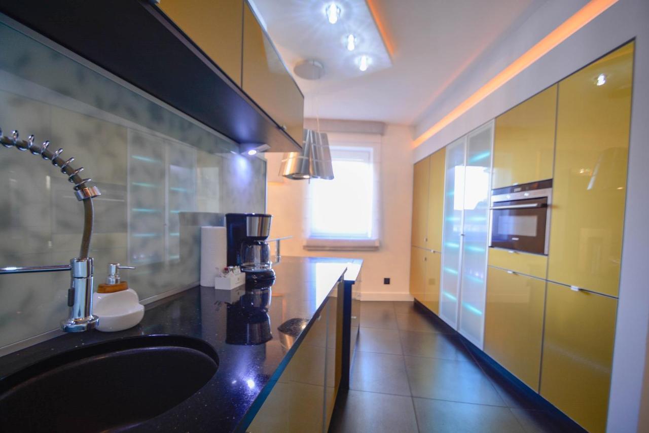 Apartamenty Bryza - Chelmonskiego - Parking - Centrum Swinoujscie Dış mekan fotoğraf