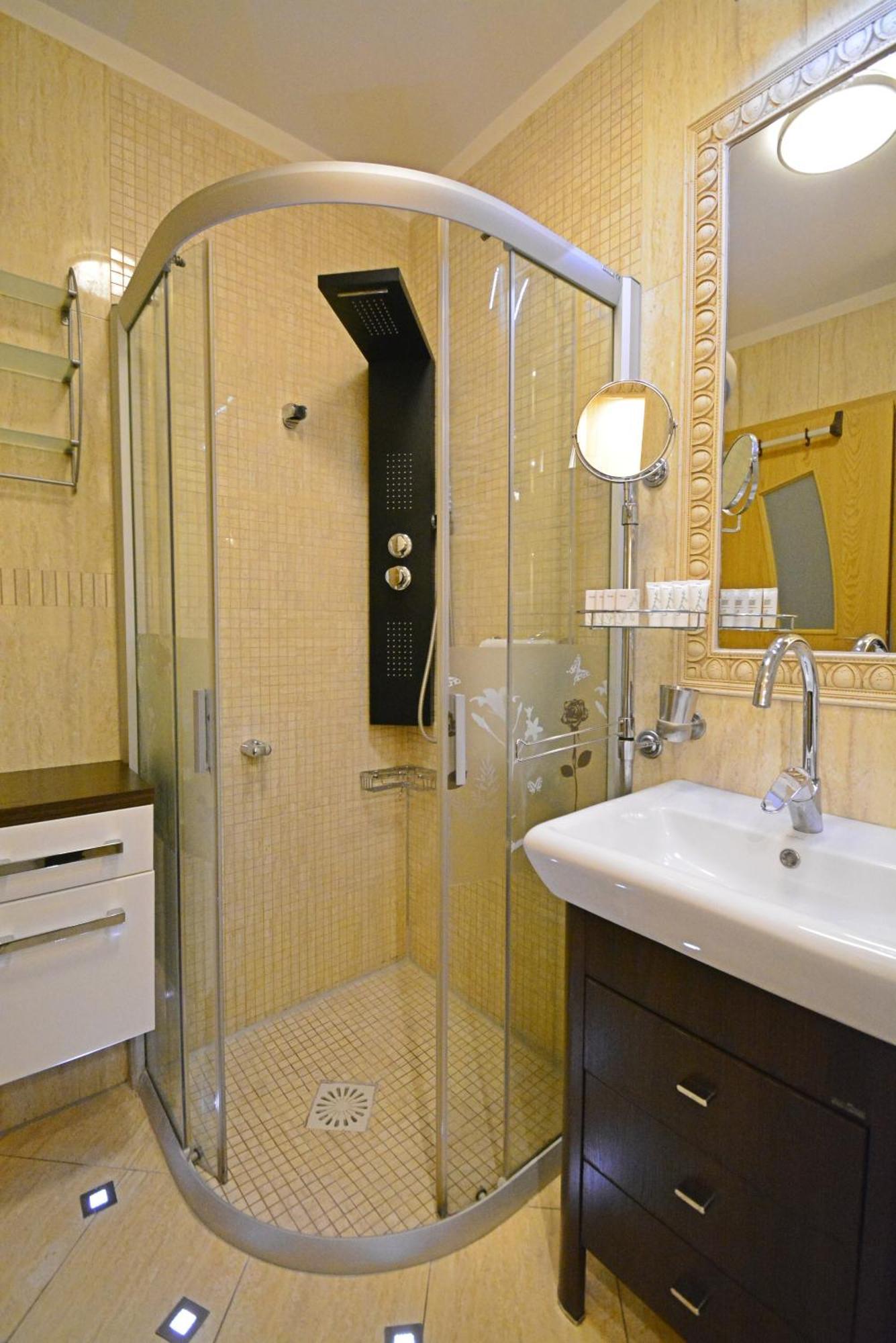 Apartamenty Bryza - Chelmonskiego - Parking - Centrum Swinoujscie Dış mekan fotoğraf