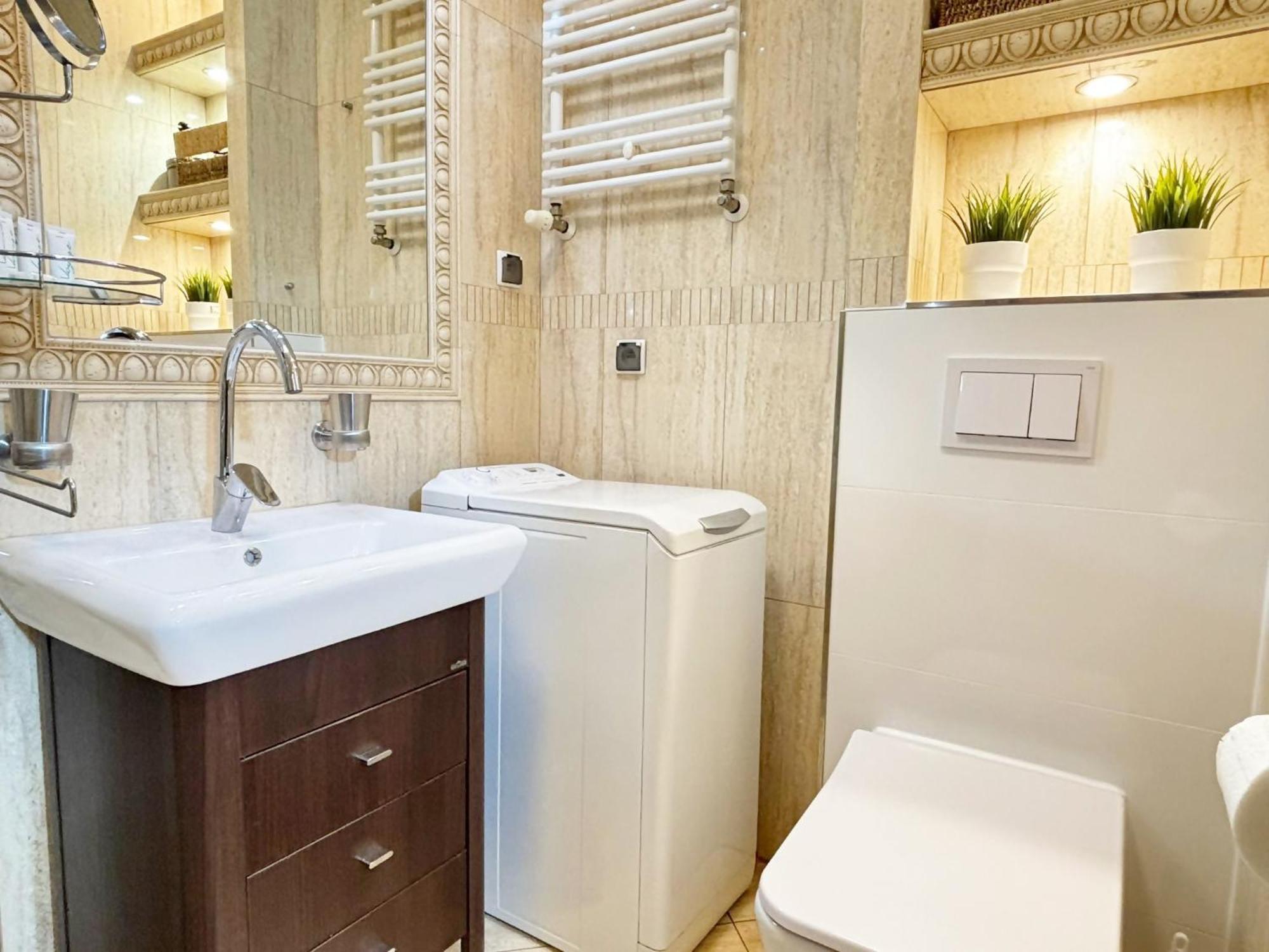 Apartamenty Bryza - Chelmonskiego - Parking - Centrum Swinoujscie Dış mekan fotoğraf