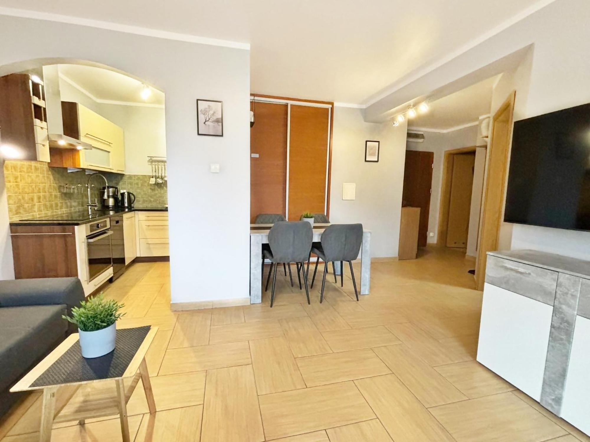 Apartamenty Bryza - Chelmonskiego - Parking - Centrum Swinoujscie Dış mekan fotoğraf